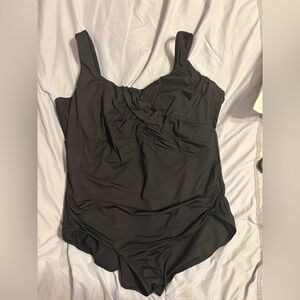 Lands End 20w Black One-Piece Swimsuit